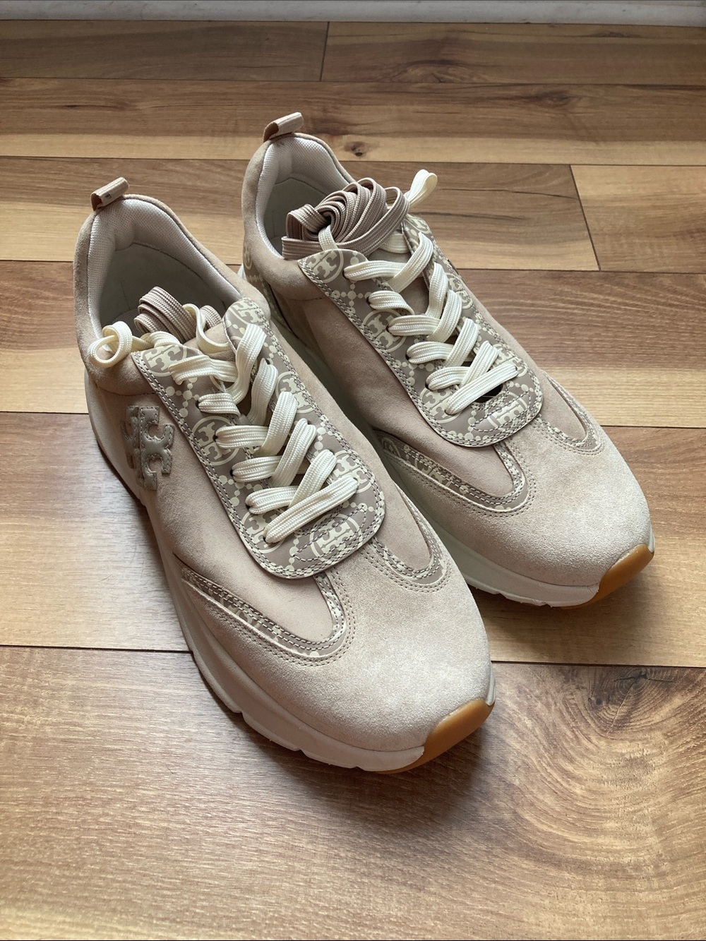 Tory Burch Cream And Tan Good Luck Sneakers